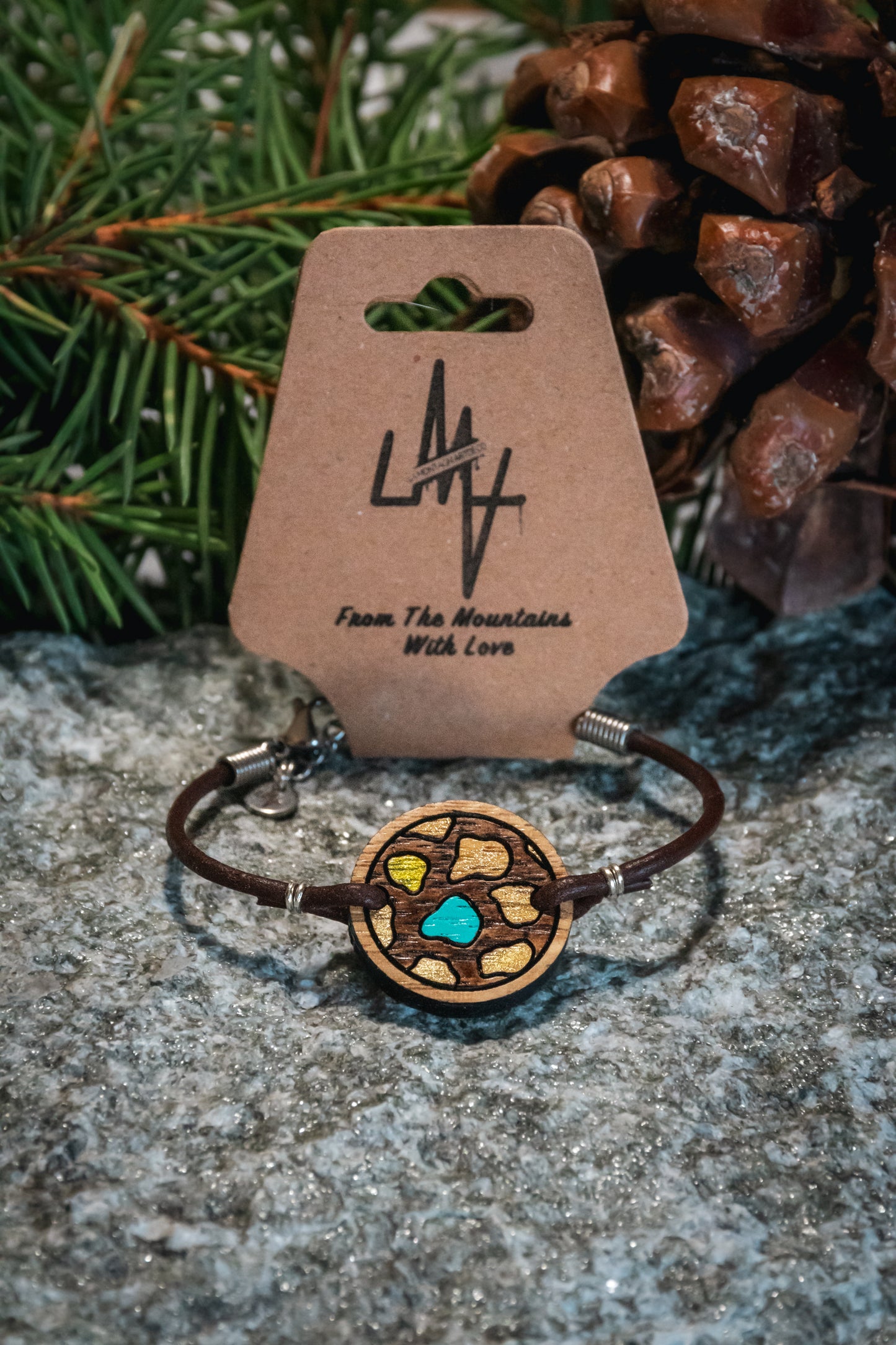 Bracelet en bois et cuir