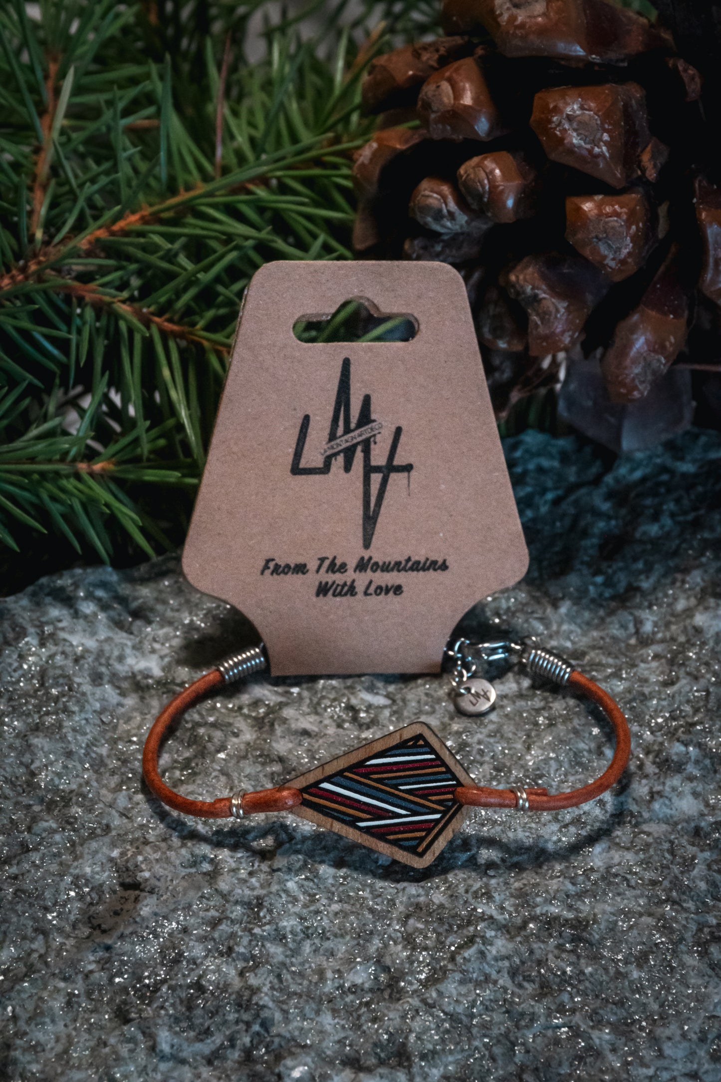 Bracelet en bois et cuir