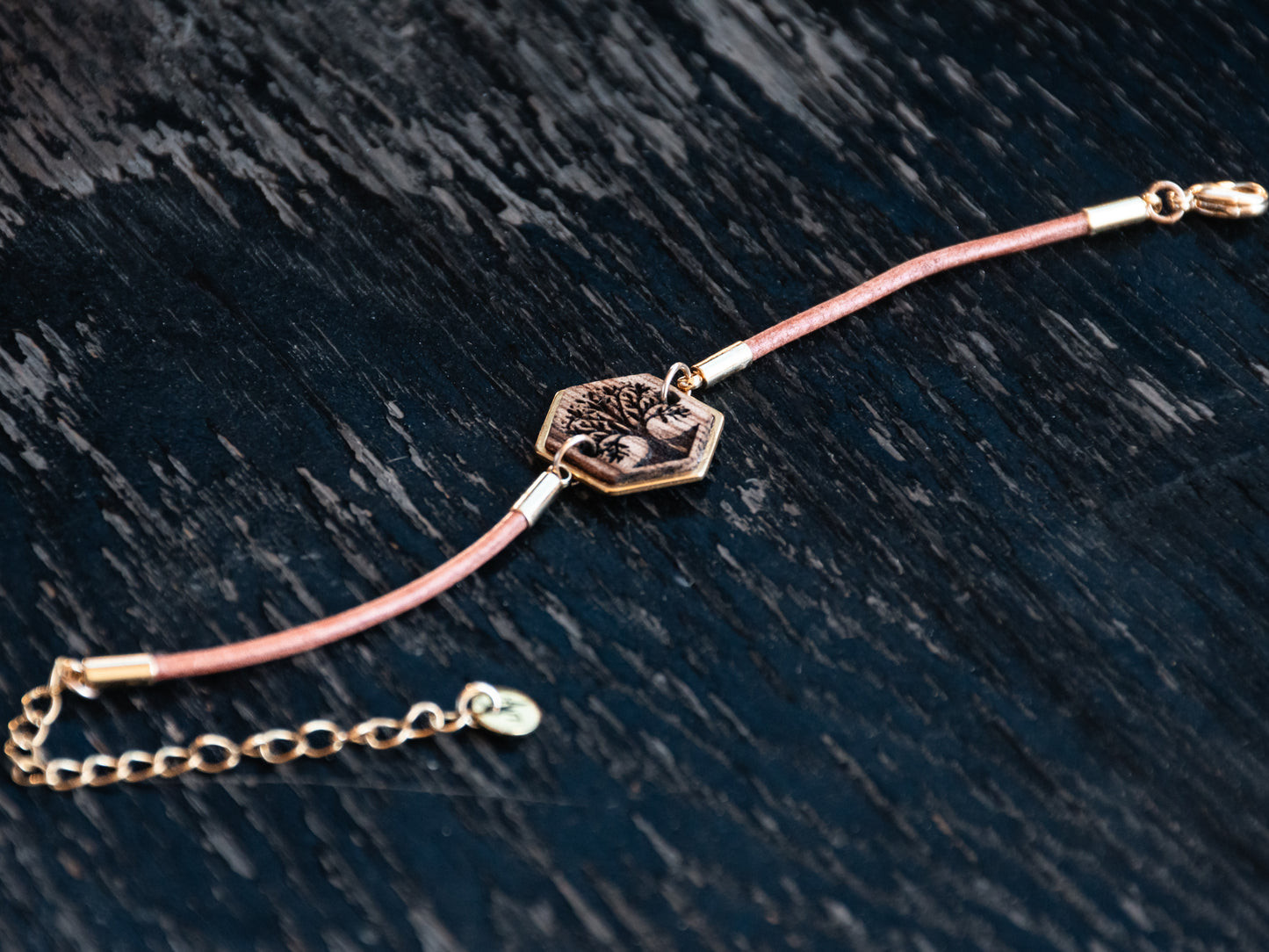 Bracelet en bois et cuir