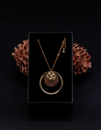 Collier en bois et chaîne