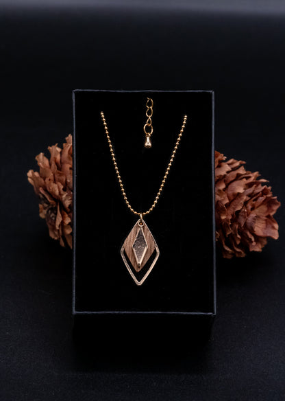 Collier en bois et chaîne